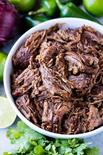 Slow-cooker Beef Barbacoa - 2015 Norton Estate Bottled